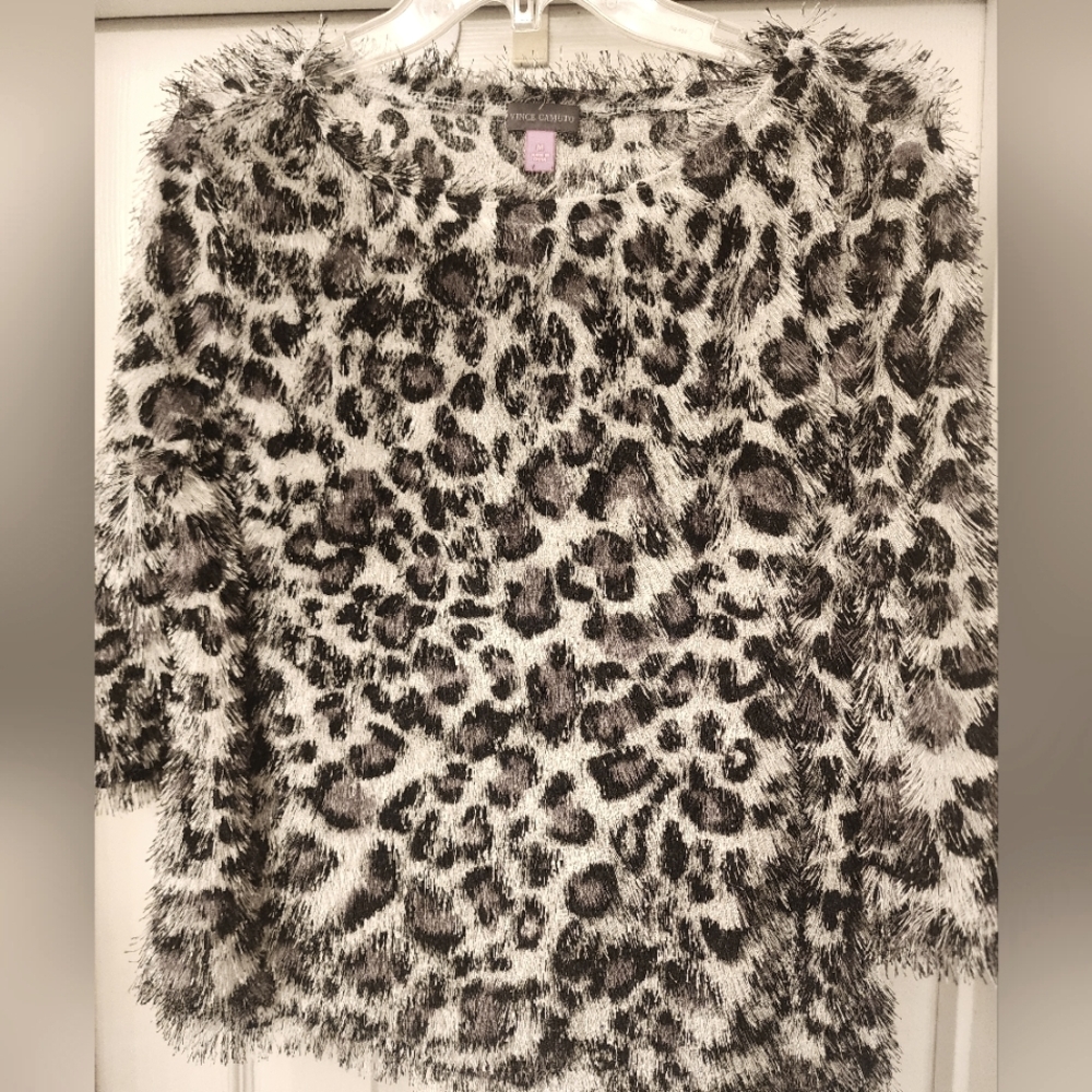 NWT Vince Camuto Leopard Top, Med
